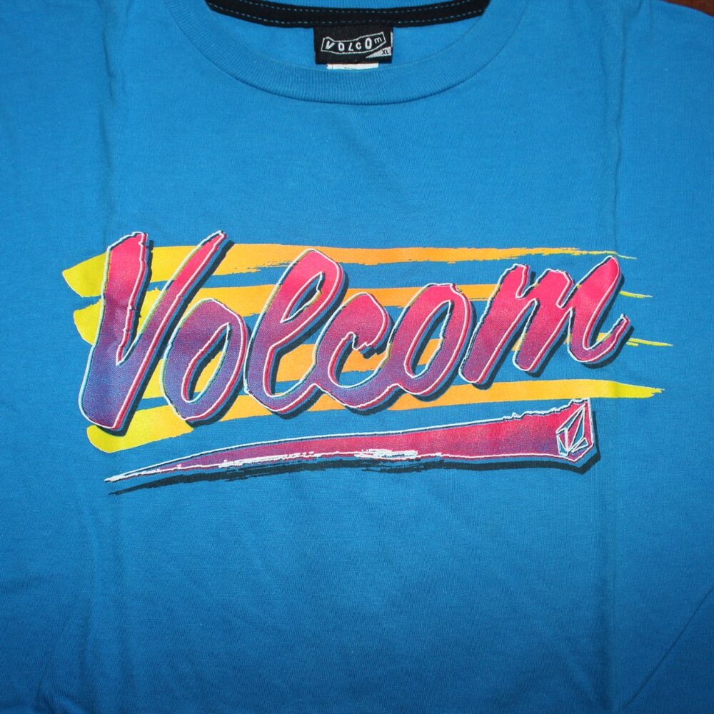 VOLCOM - Picture 2 of 3